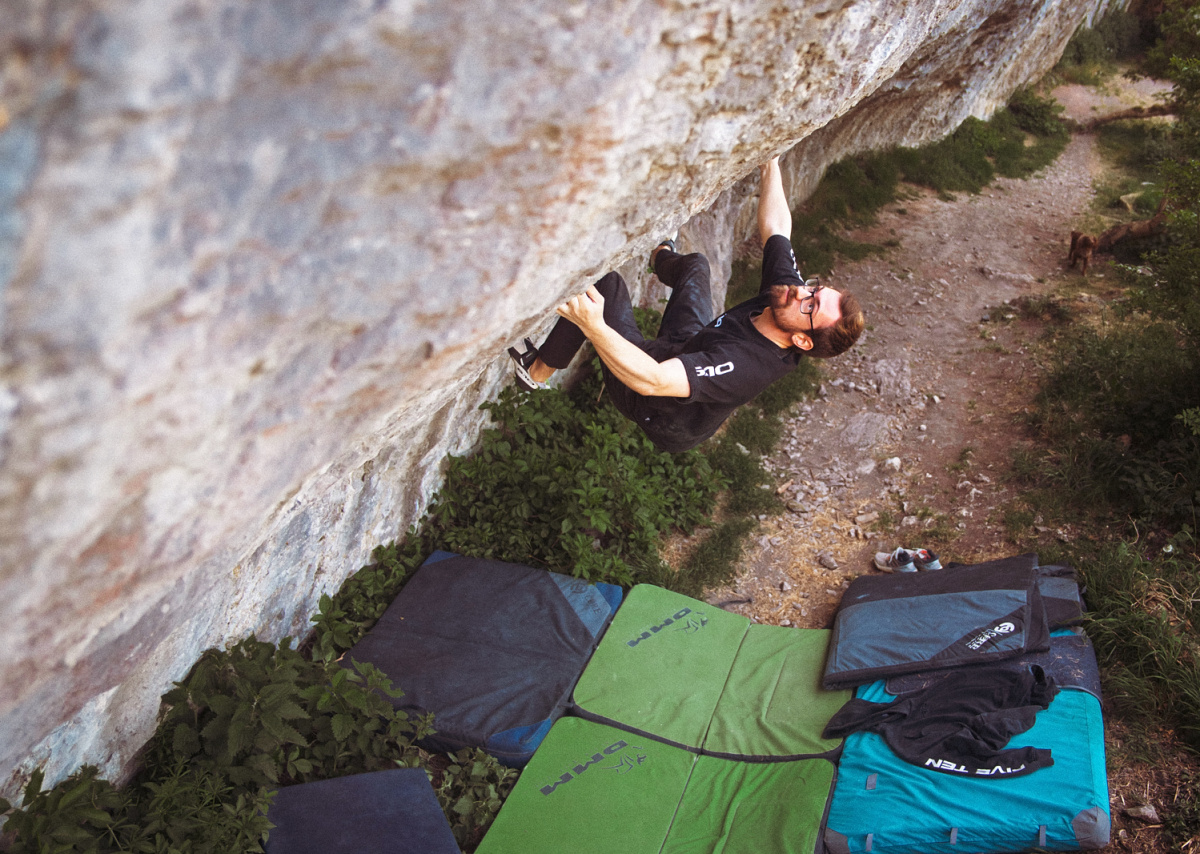 Will Bosi on Realm of Tor'ment (Font 9A) at Raven Tor. Photo: BandofBirds